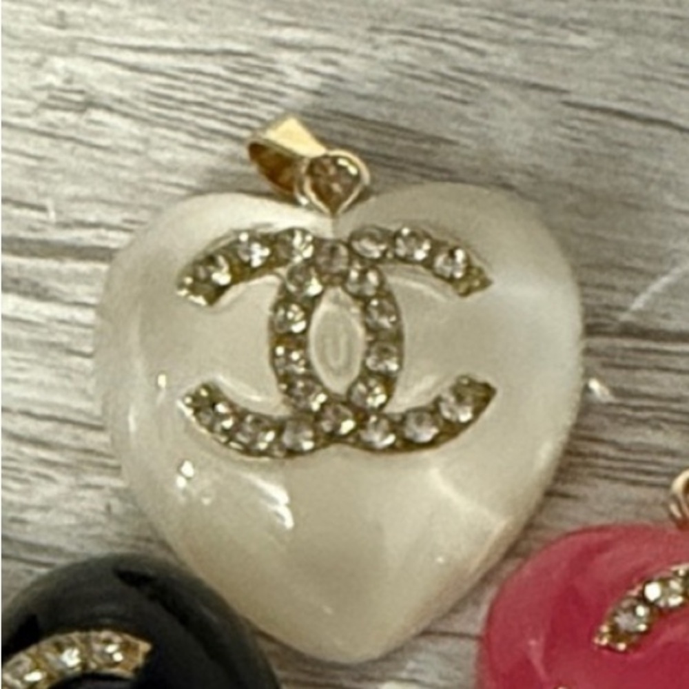 CHANEL White and Gold Heart Pendant, purse charm, keychain…. Bling bling! New!